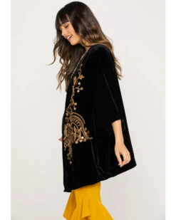 White Label By Panhandle Women's Embroidered Velvet Kimono