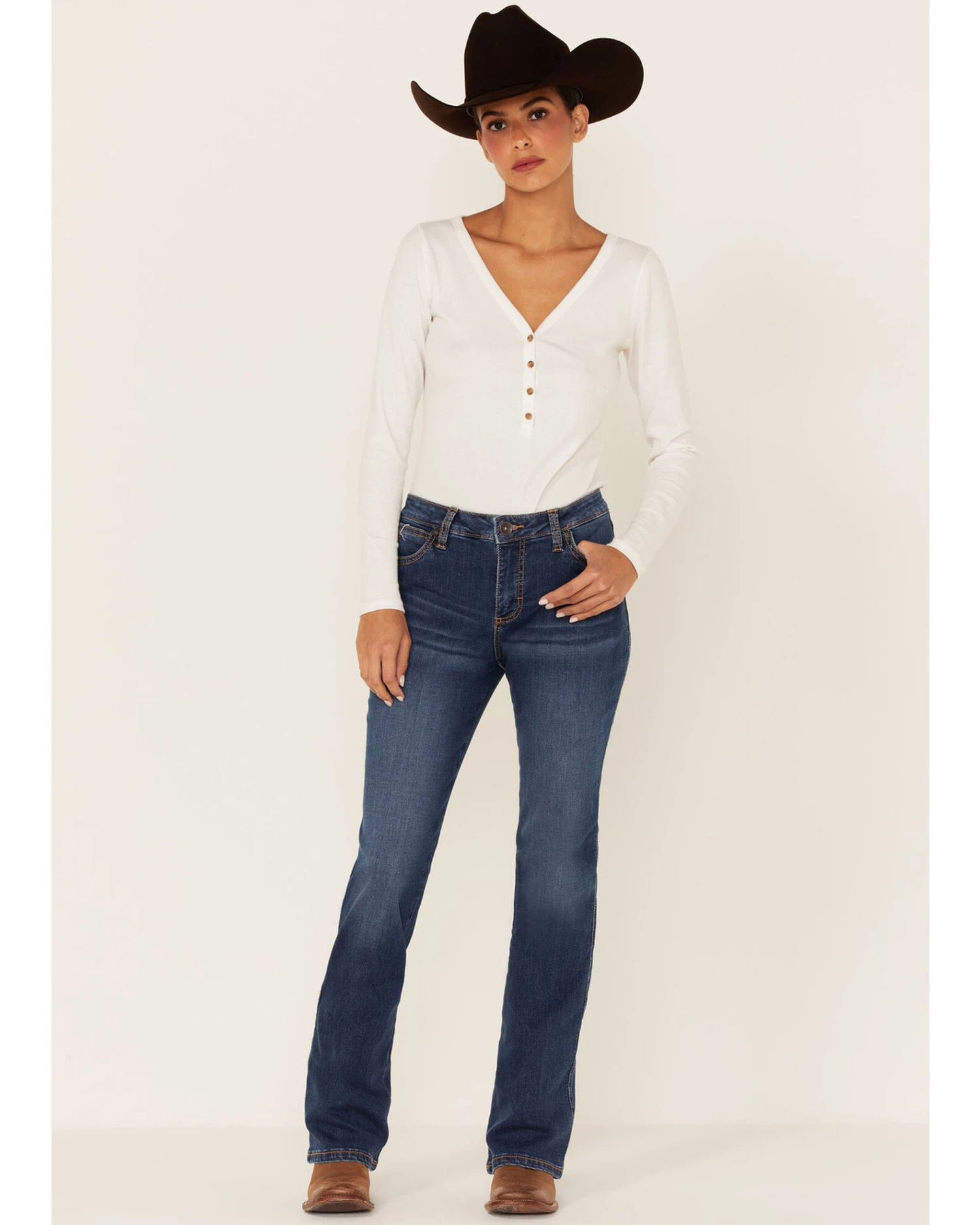 Wrangler Women's Aura Jennifer Dark Wash Bootcut Jeans 4 Wrangler Women's Aura Jennifer Dark Wash Bootcut Jeans - Image 2