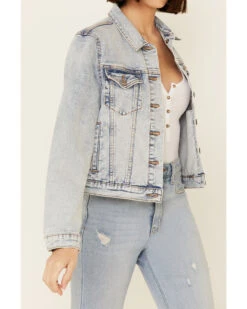 Driftwood Women's Light Wash Patchwork Cropped Button-Front Denim Jacket -Country Clothing Store 2000344289 400 P3