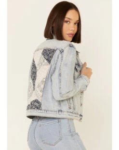 Driftwood Women's Light Wash Patchwork Cropped Button-Front Denim Jacket -Country Clothing Store 2000344289 400 P4