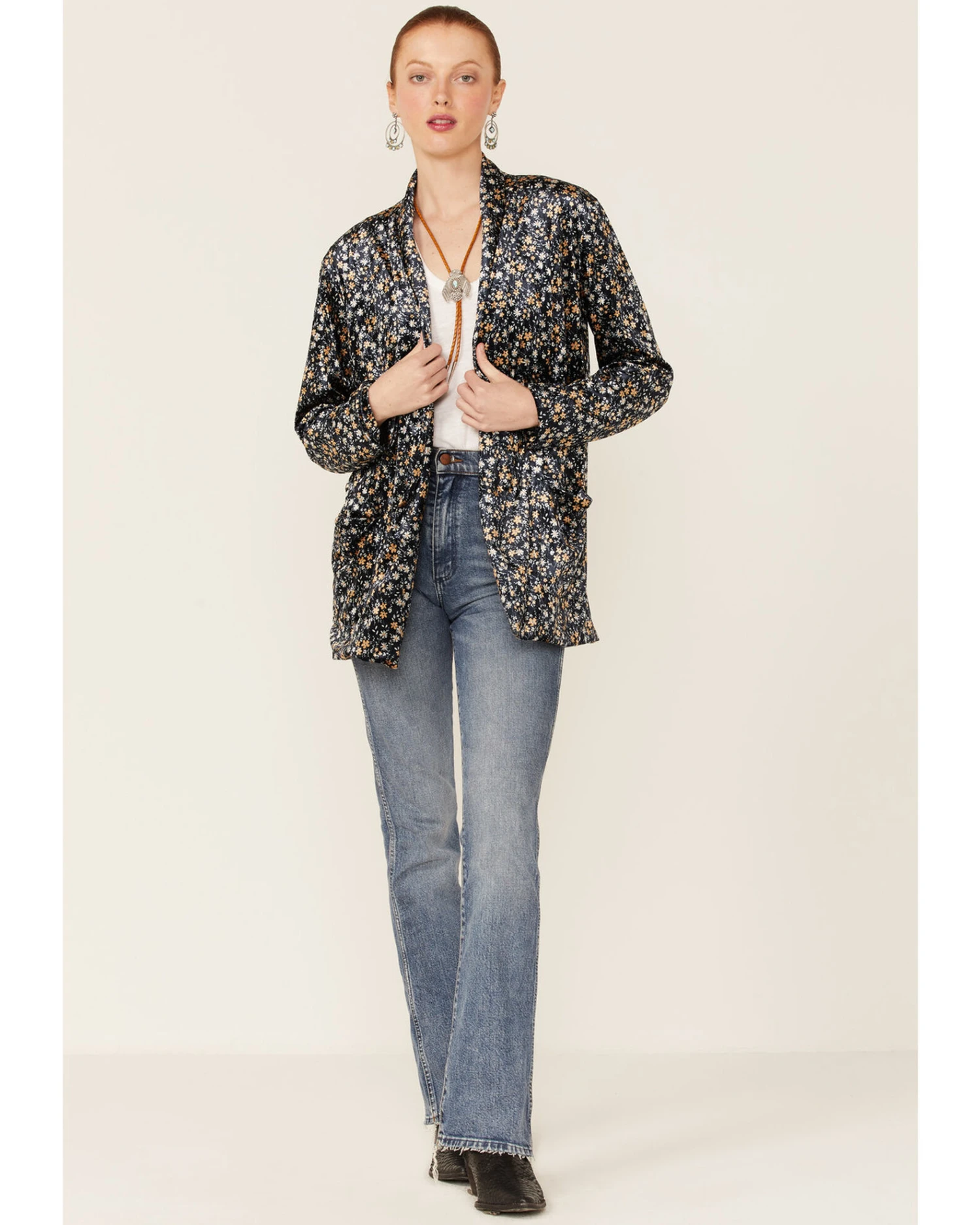 Molly Bracken Women's Ditsy Floral Print Stretch Velvet Open Front Blazer 3 Molly Bracken Women's Ditsy Floral Print Stretch Velvet Open Front Blazer