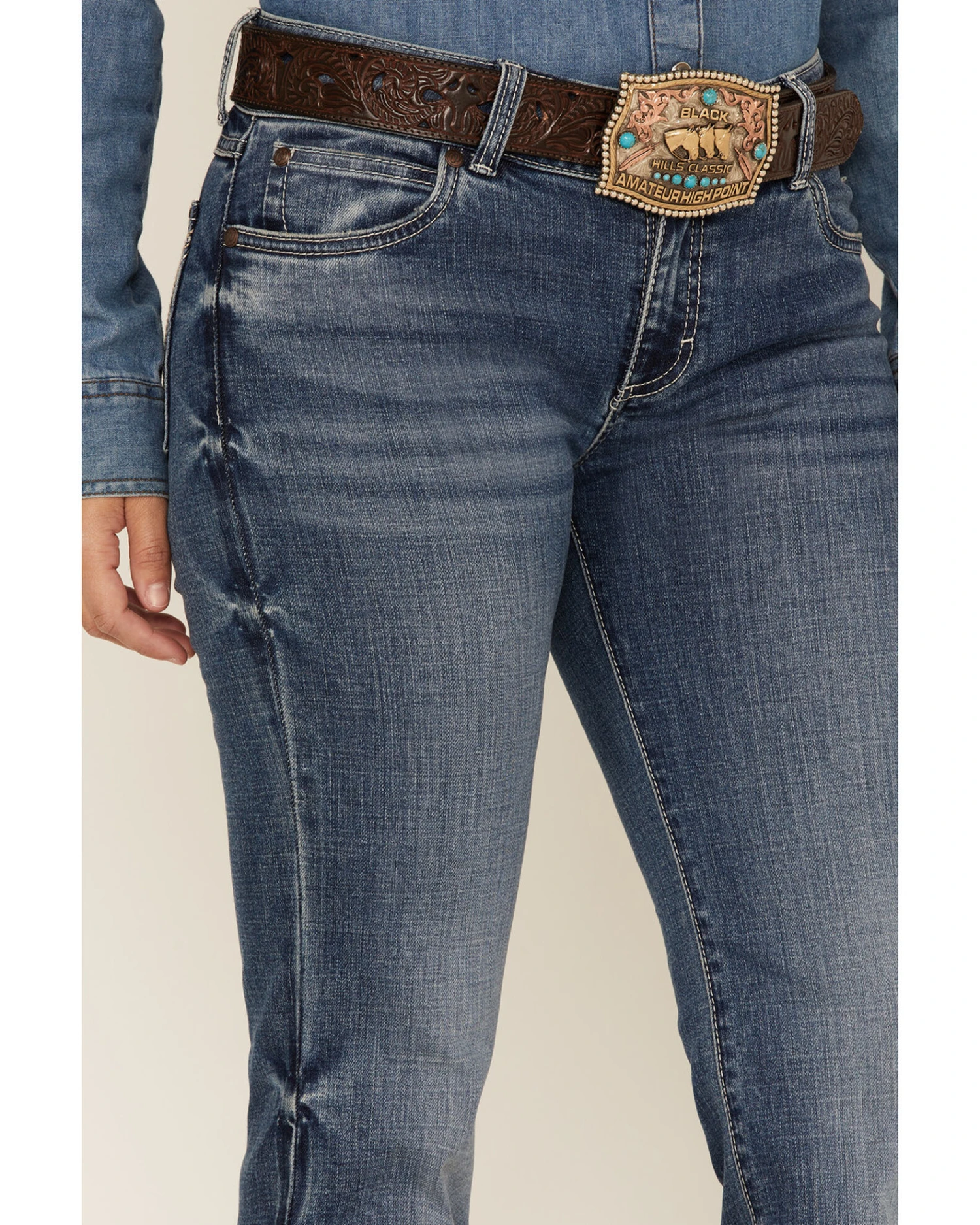 Wrangler Retro Women's Mae Medium Wash Trouser Jeans 4 Wrangler Retro Women's Mae Medium Wash Trouser Jeans - Image 2