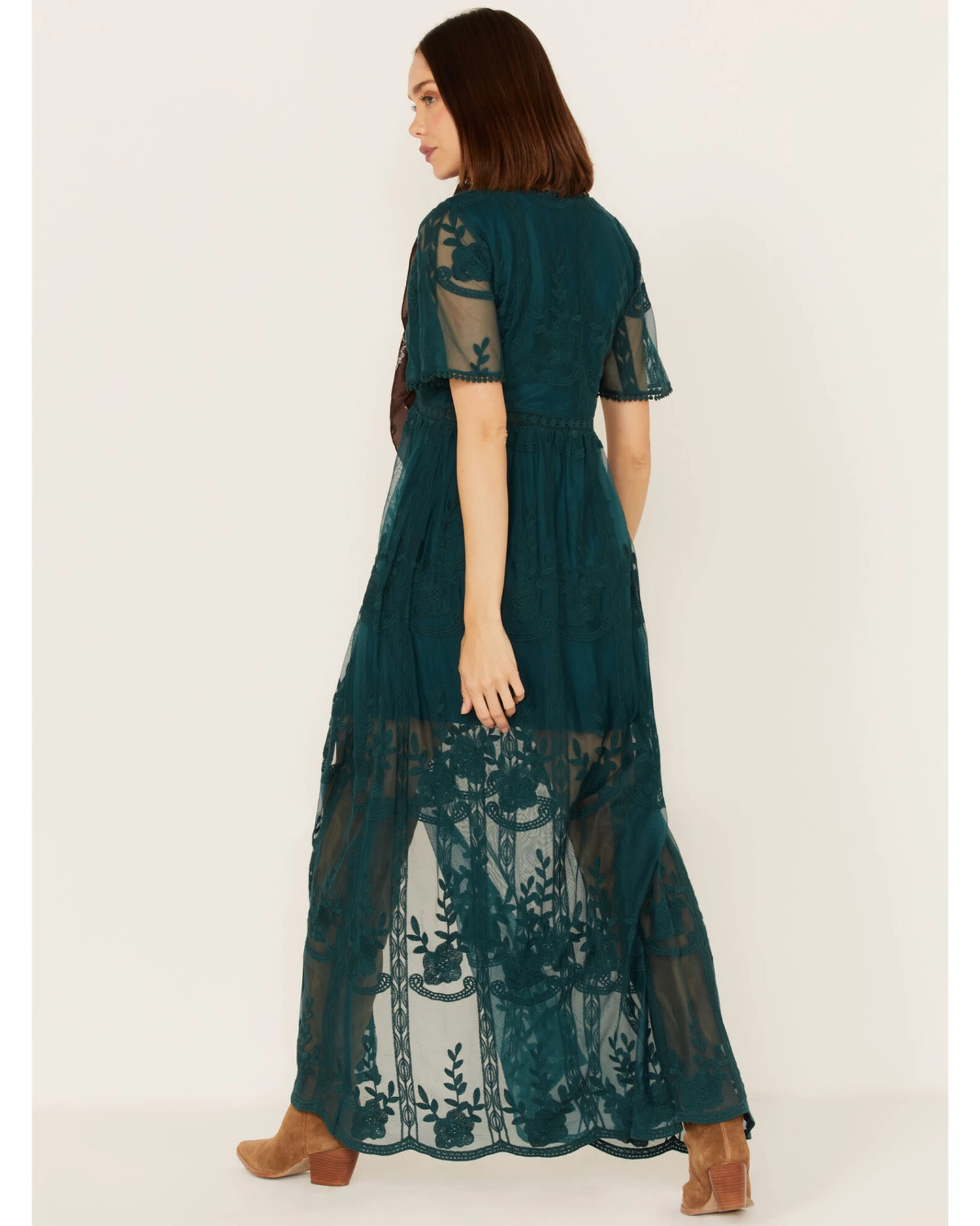 Shyanne Women's Lace Maxi Dress 6 Shyanne Women's Lace Maxi Dress - Image 4