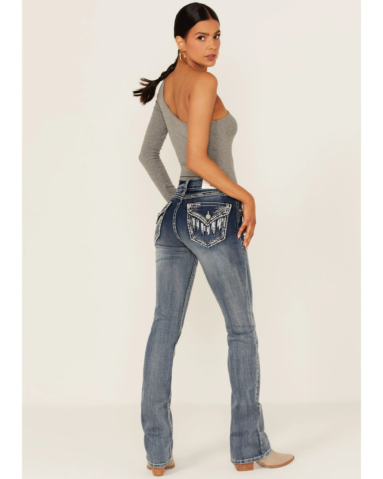 Grace In LA Women's Sequin Flap Pocket Light Wash Bootcut Jeans 5 Grace In LA Women's Sequin Flap Pocket Light Wash Bootcut Jeans - Image 3