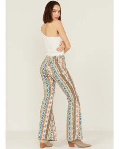 Shyanne Women's Mr. Super Flare Southwestern Flare Jeans -Country Clothing Store 2000365354 443 P3