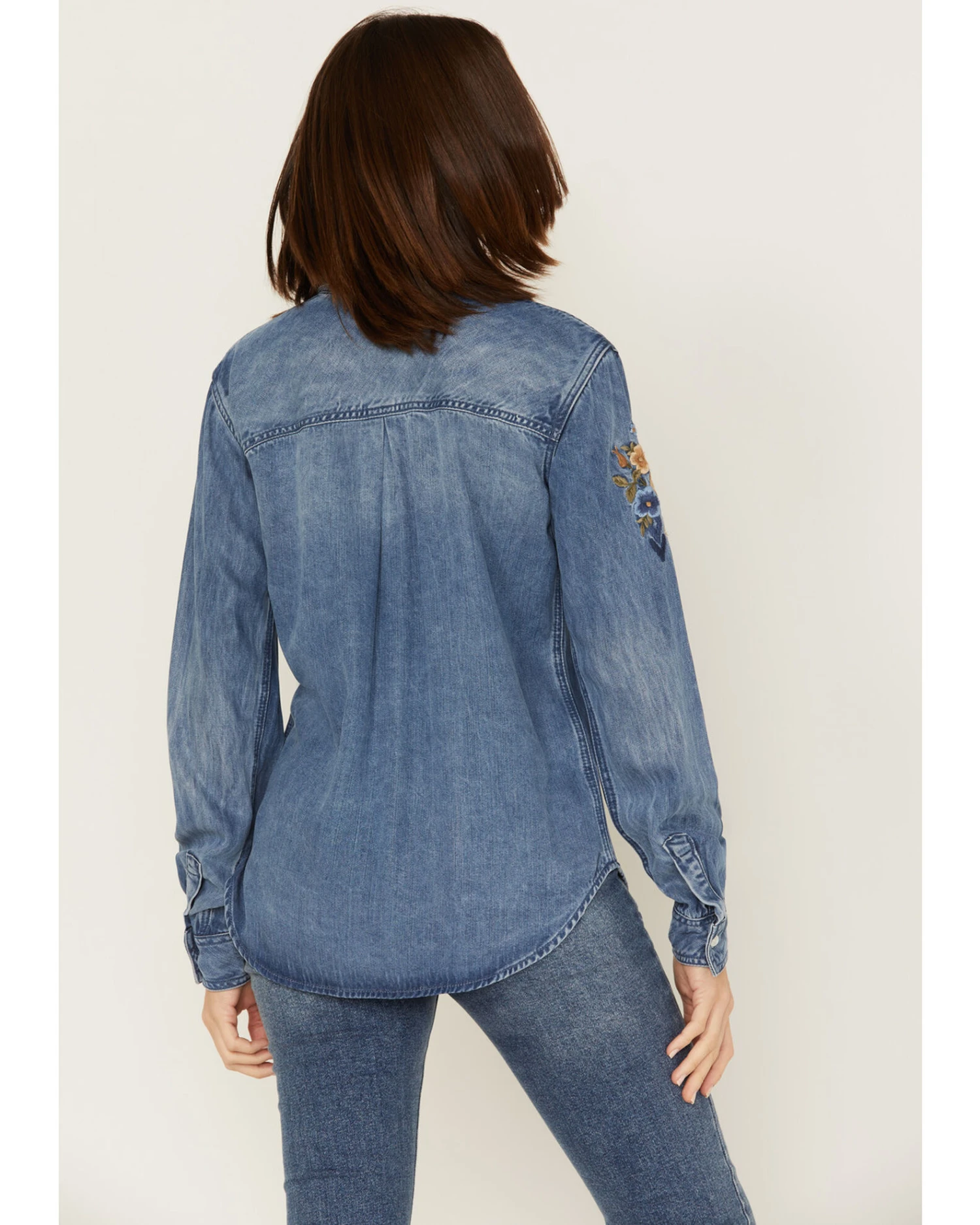 Stetson Women's Floral Embroidered Medium Wash Long Sleeve Button Down Shirt 3 Stetson Women's Floral Embroidered Medium Wash Long Sleeve Button Down Shirt