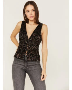 Shyanne Women's Brocade Vest -Country Clothing Store 2000380622 001 P1