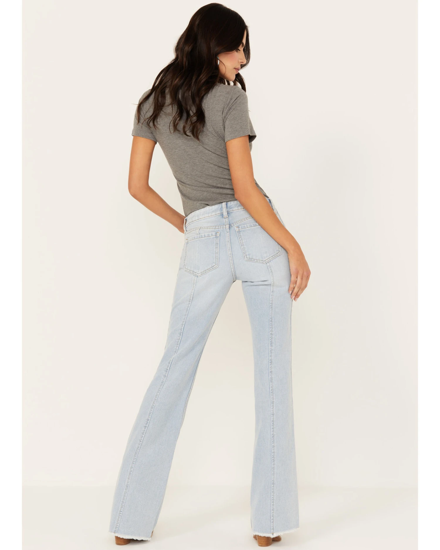 Shyanne Women's Light Wash Low Rise Seamed Bootcut Jeans 6 Shyanne Women's Light Wash Low Rise Seamed Bootcut Jeans - Image 4