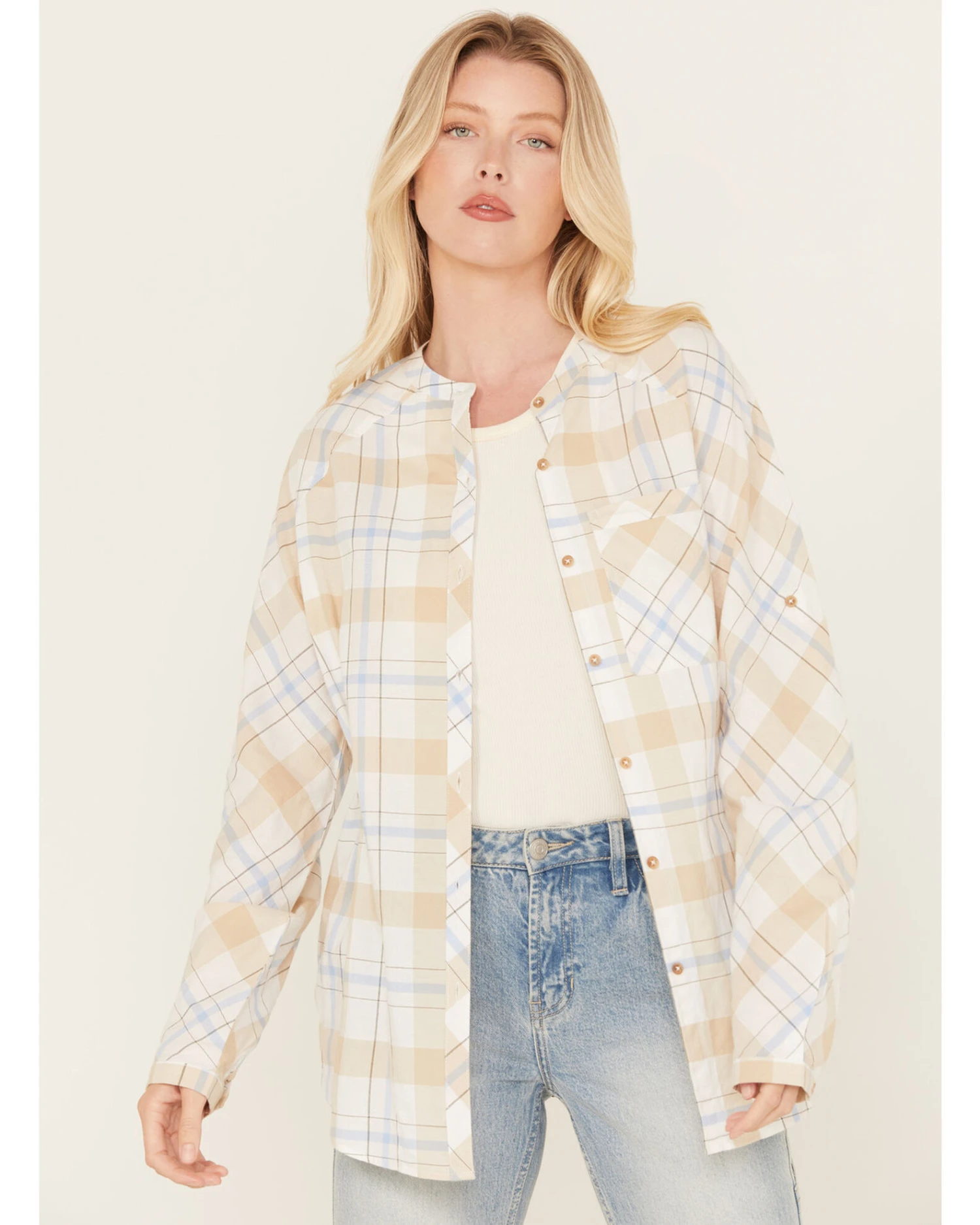 Cleo + Wolf Women's Oversized Plaid Print Button Up 5 Cleo + Wolf Women's Oversized Plaid Print Button Up - Image 3
