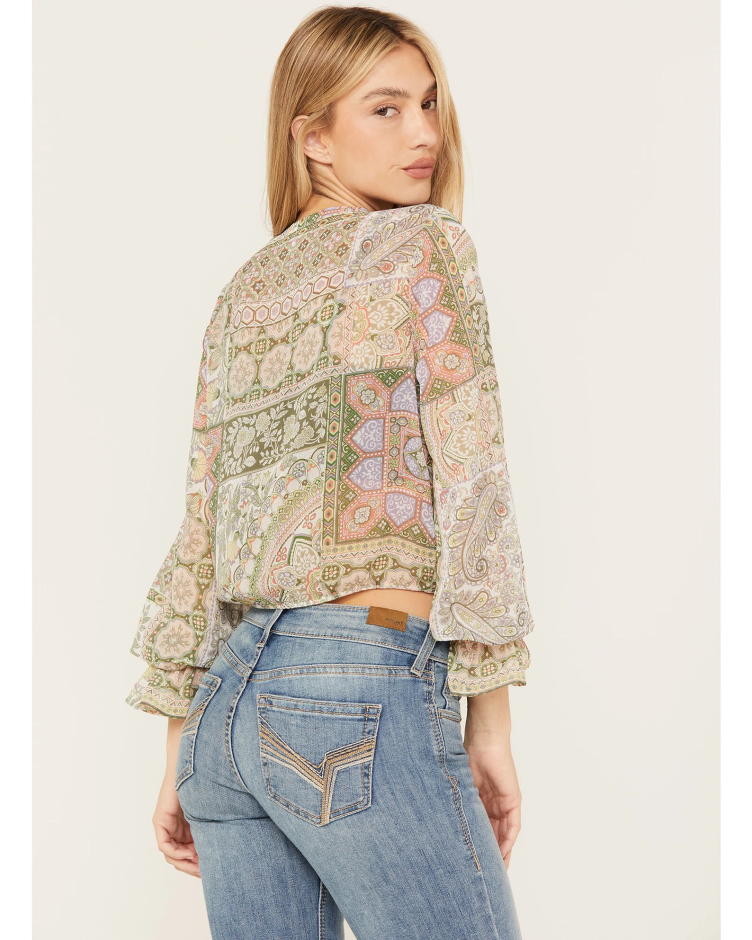 Shyanne Women's Long Sleeve Print Woven Tunic 5 Shyanne Women's Long Sleeve Print Woven Tunic - Image 3