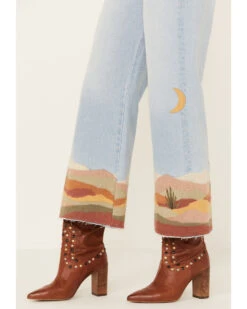 Driftwood Women's Desperado Light Wash High Rise Cropped Charlee Jeans -Country Clothing Store 2000387012 412 P2