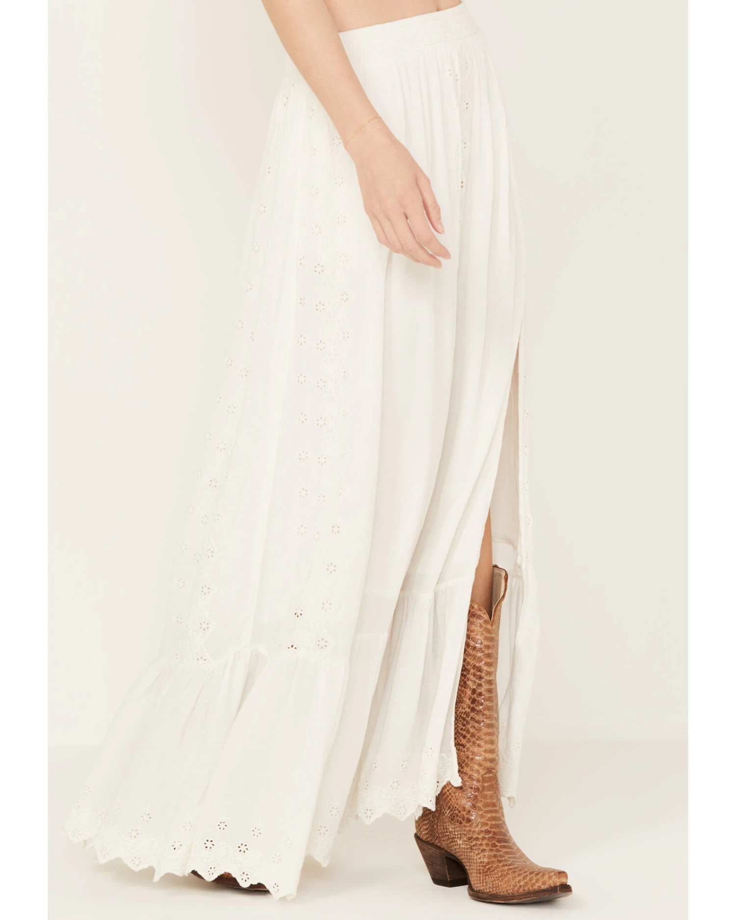 Idyllwind Women's Eyelet Maxi Skirt 3 Idyllwind Women's Eyelet Maxi Skirt