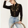 Rockmount Ranchwear Women's Floral Embroidered Long Sleeve Pearl Snap Western Shirt -Country Clothing Store 2000393805 001 P1